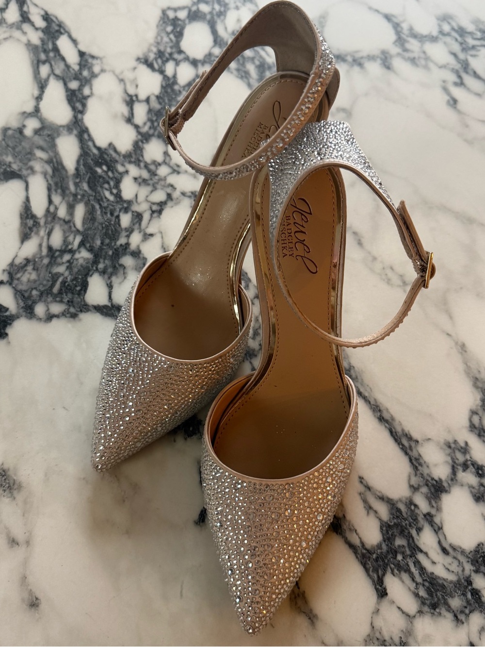 Jewel Badgley Mischka Jailene Champagne Satin Rhinestone Pump Size 9 NEW - Picture 3 of 13